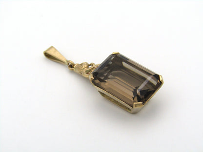 9K gold smoky quartz pendant.