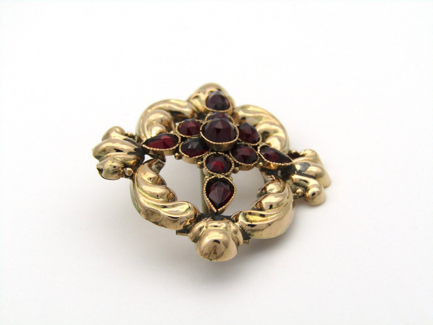 9K gold red glass Victorian brooch.