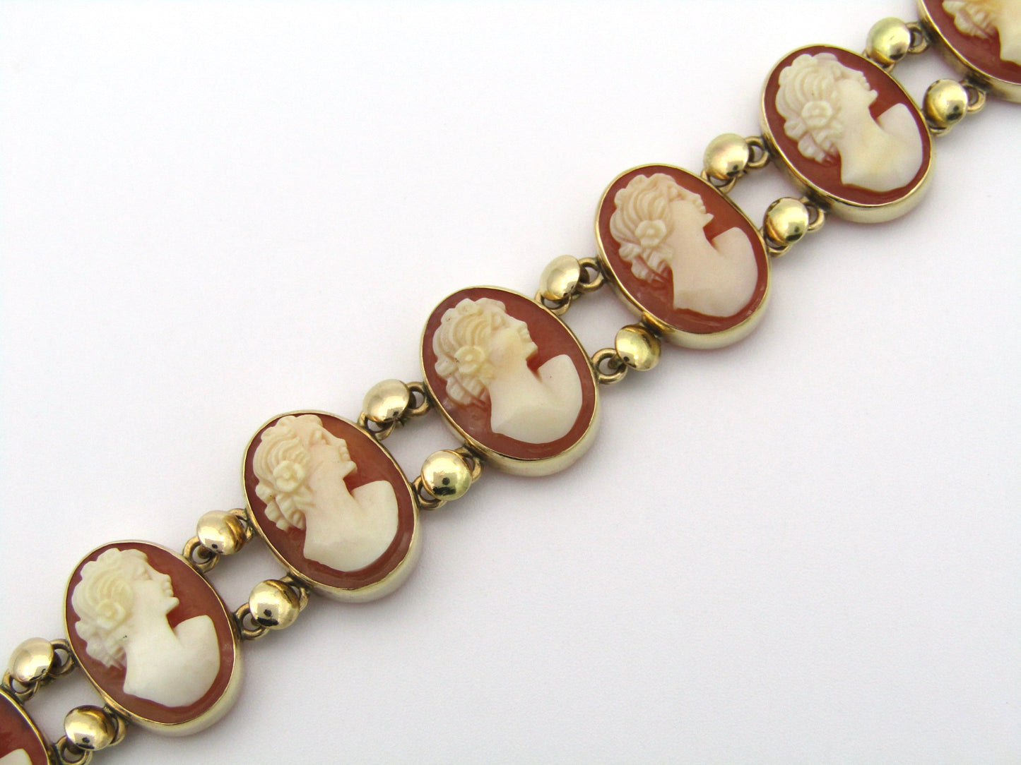 14K gold shell cameo bracelet.