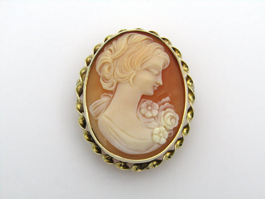 9K gold shell cameo brooch.