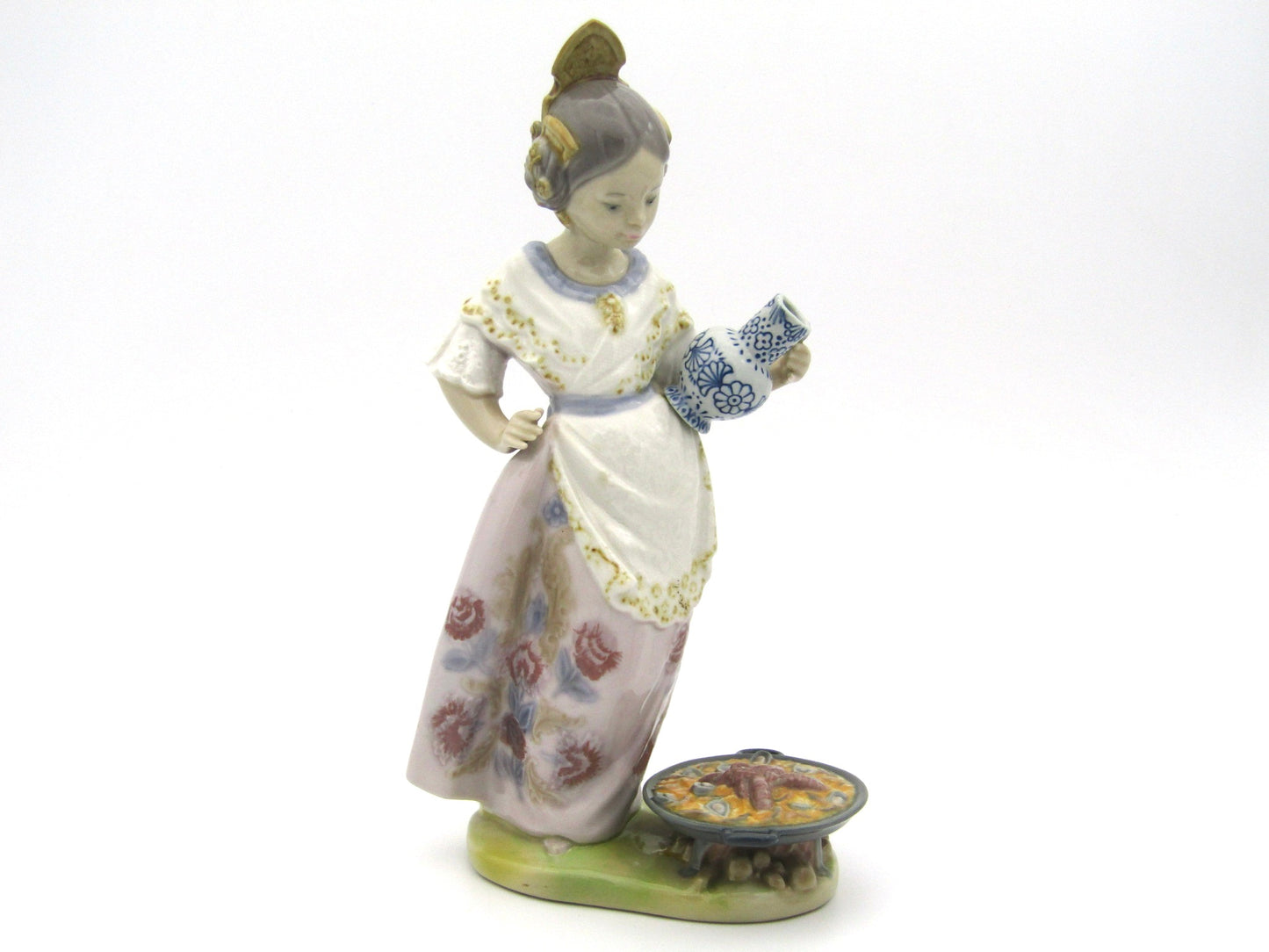 Lladro "Making Paella" figurine.