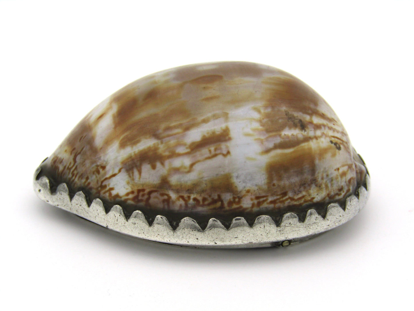 Cape silver cowrie shell snuff box by John Townsend, Circa 1825.